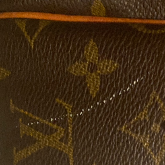 Louis Vuitton Monogram Crossbody Messenger - Picture 11 of 13